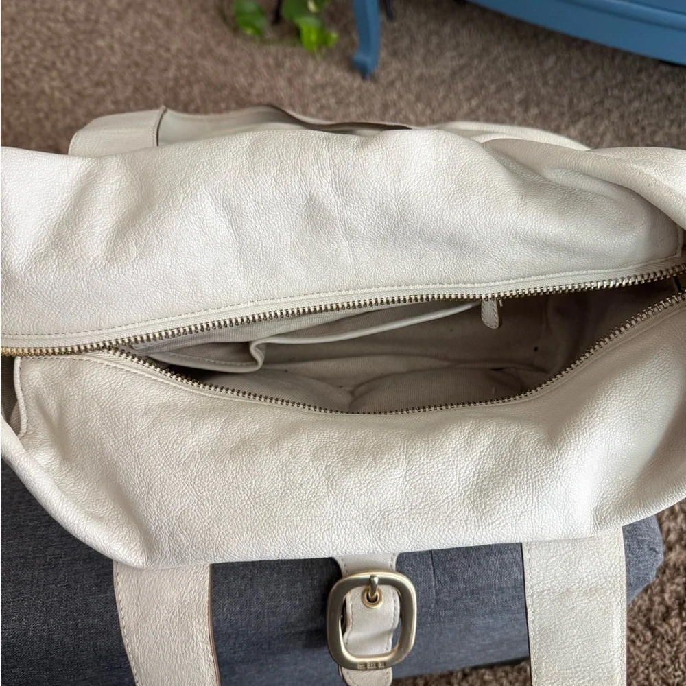 Michael Kors Cream Leather Downtown Hudson Shoulder Bag with Gold Accents